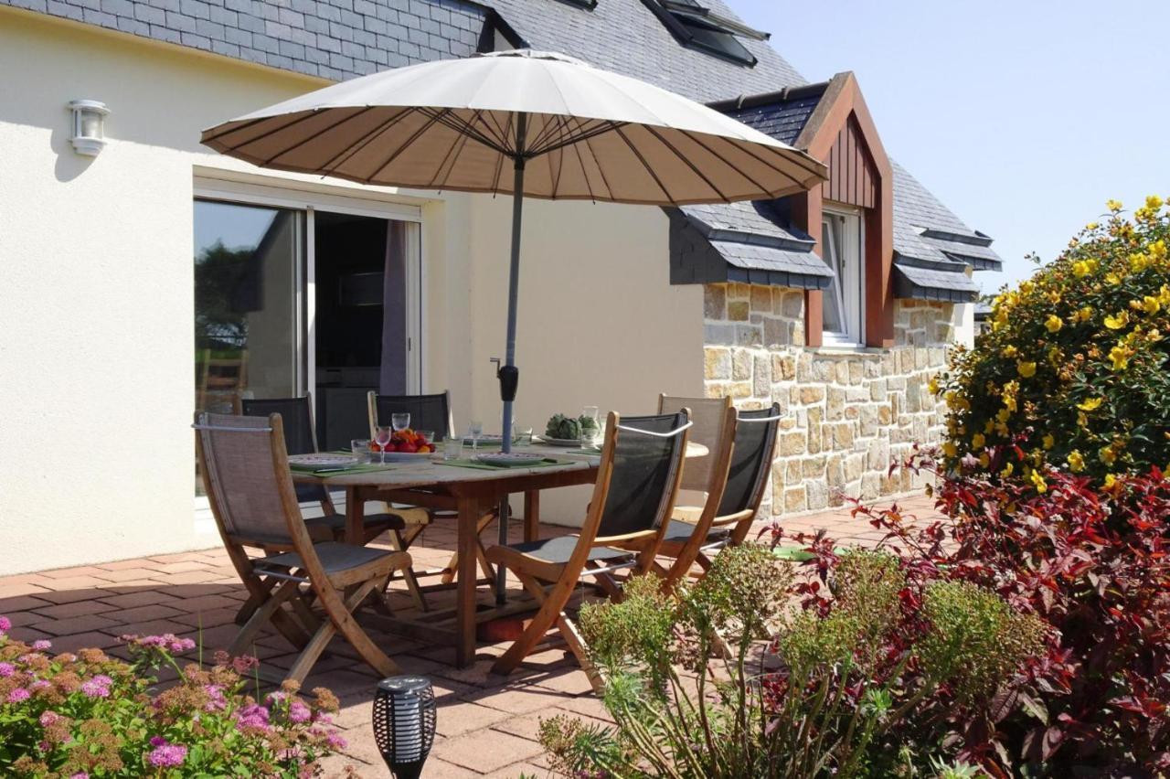 Nice Holiday Home With Beautiful Garden, Paimpol Esterno foto
