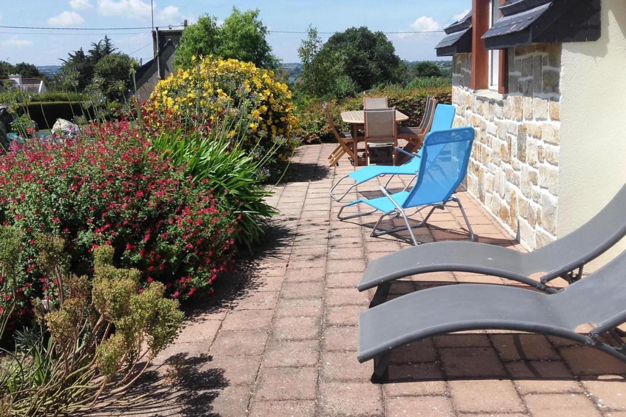 Nice Holiday Home With Beautiful Garden, Paimpol Esterno foto