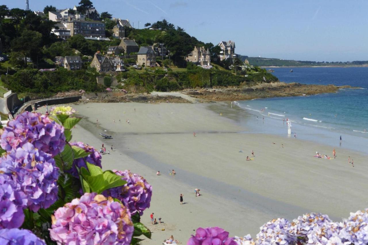 Nice Holiday Home With Beautiful Garden, Paimpol Esterno foto